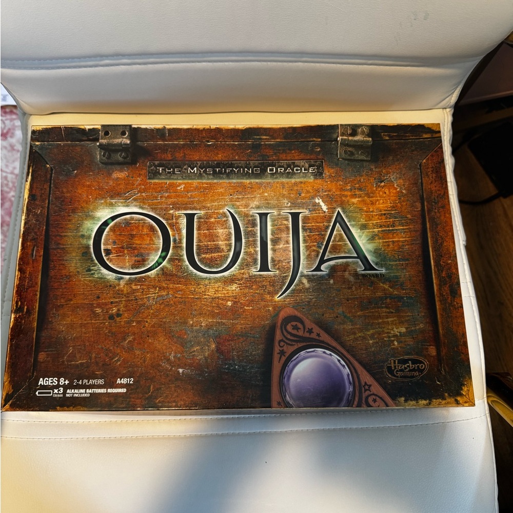 $28 Hasbro Gaming The Mystifying Oracle Ouija Board Game